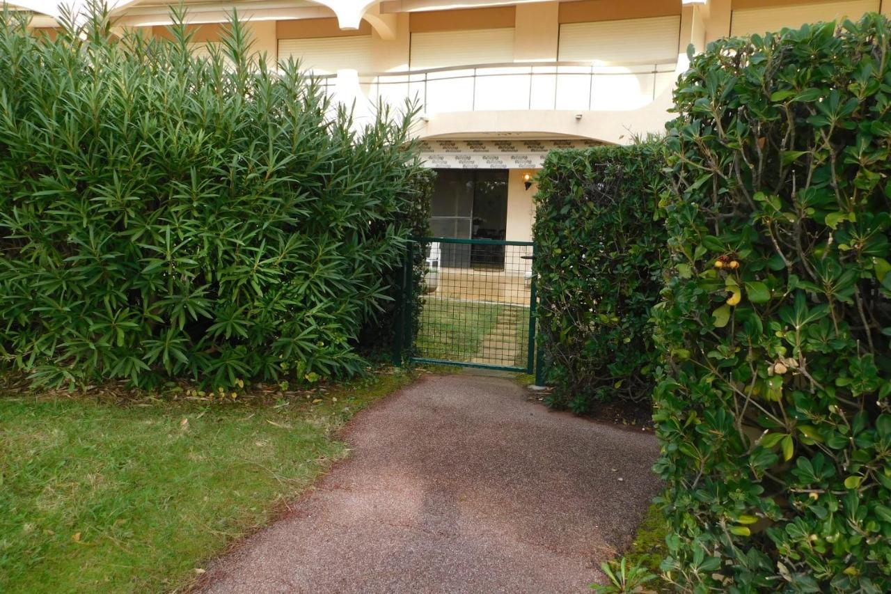 Air-Conditioned 4-Room "Marine Villeneuve" Flat With Pool And Parking Buitenkant foto