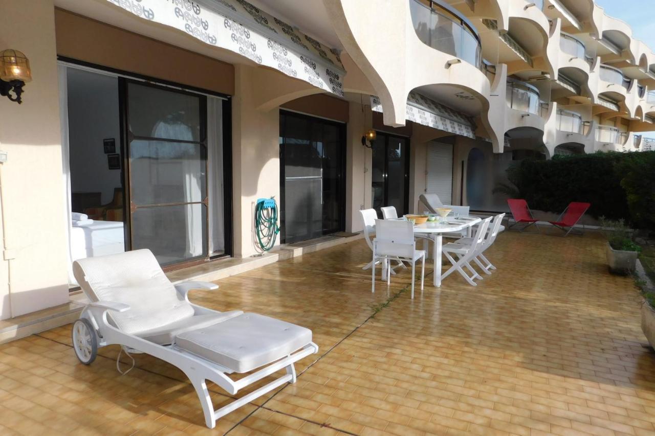 Air-Conditioned 4-Room "Marine Villeneuve" Flat With Pool And Parking Buitenkant foto